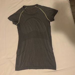 Lululemon swiftly tech, size 8